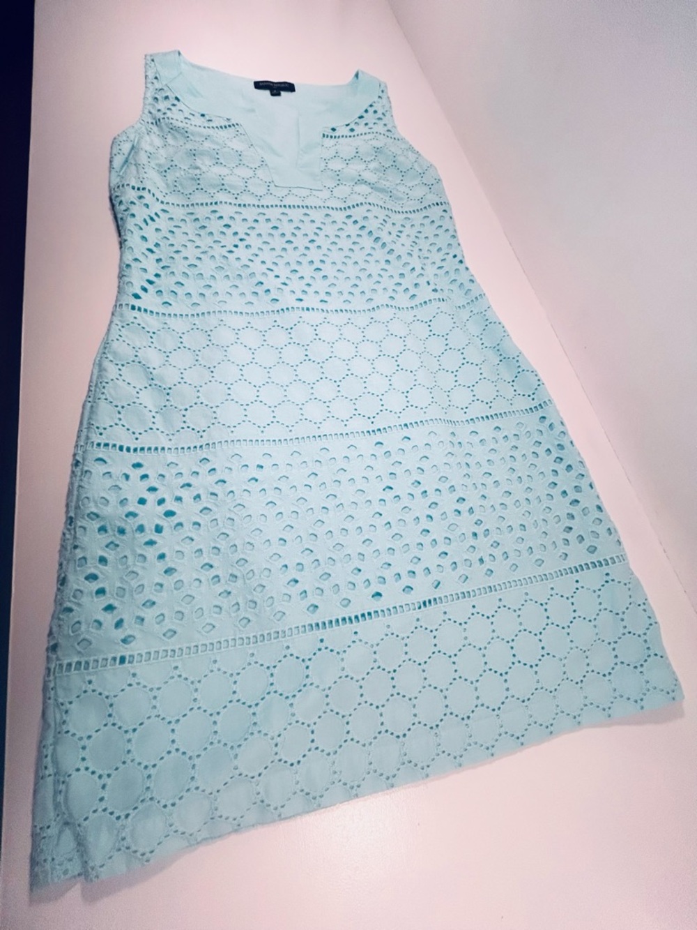 Banana Republic Aqua Eyelet Dress Size 2 Sleeveless Sheath Lace Spring Summer